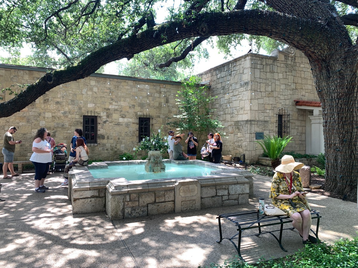 Countrytown Luckenbach + San&nbsp;Antonio